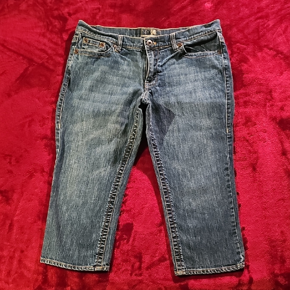 NY & Company Platinum Blue Cropped Ankle Jeans with Relaxed Fit Size 14
